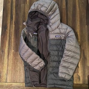 Patagonia boys reversible jacket size S 7-8, gently used